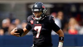 Houston Texans v Los Angeles Rams - NFL 2025